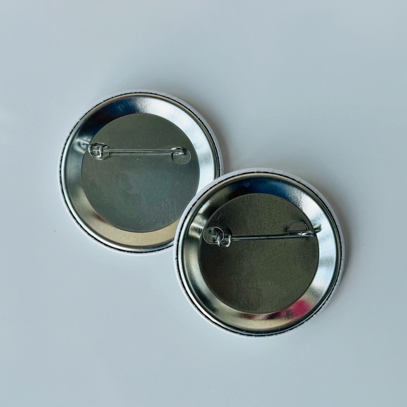 Just Married Pins for the Bride & Groom - Honeymoon - Picture 2 of 2